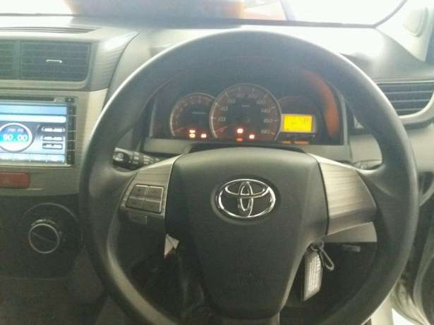Toyota Avanza Veloz 2014 automatic DP ringan  5