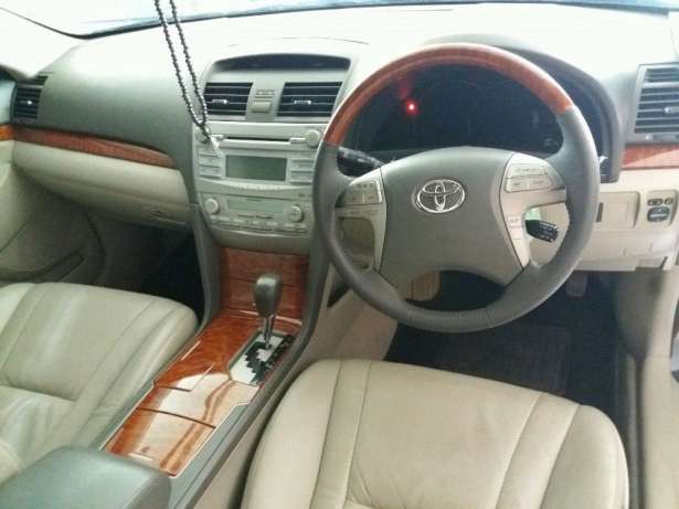 Camry V AT 2010  4