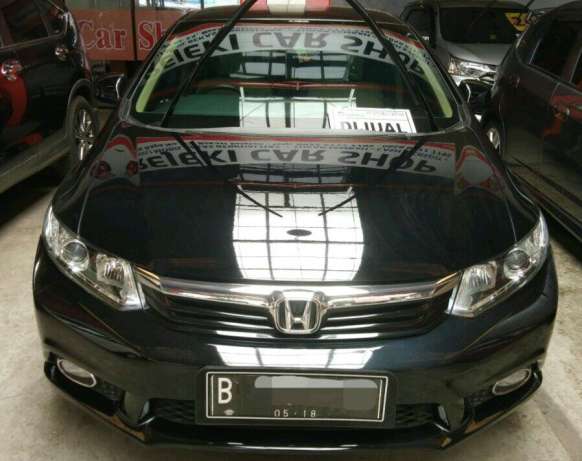 Honda Civic 1.8 AT 2013 Hitam. Good Condition 4