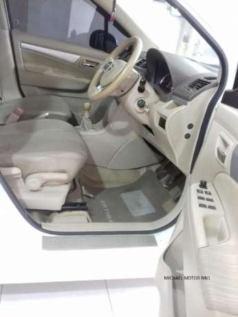 Suzuki Ertiga GX Elegant 2014 Warna Putih 3